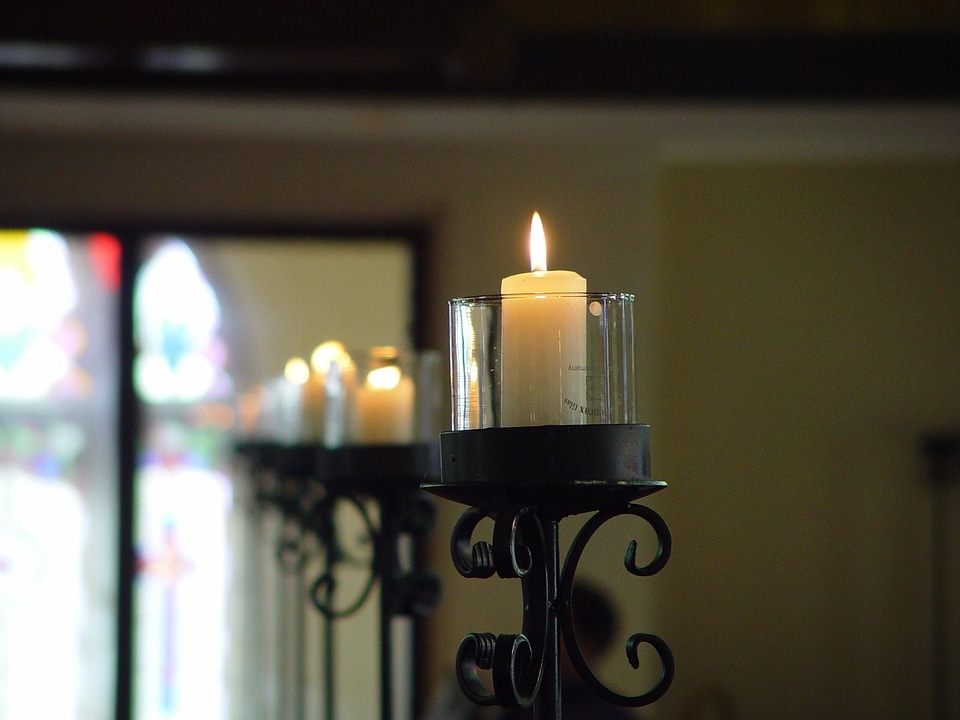 Window candlestick candle