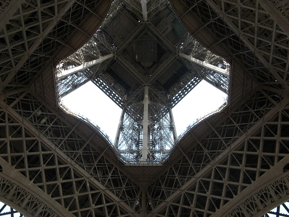 Indoor tower 