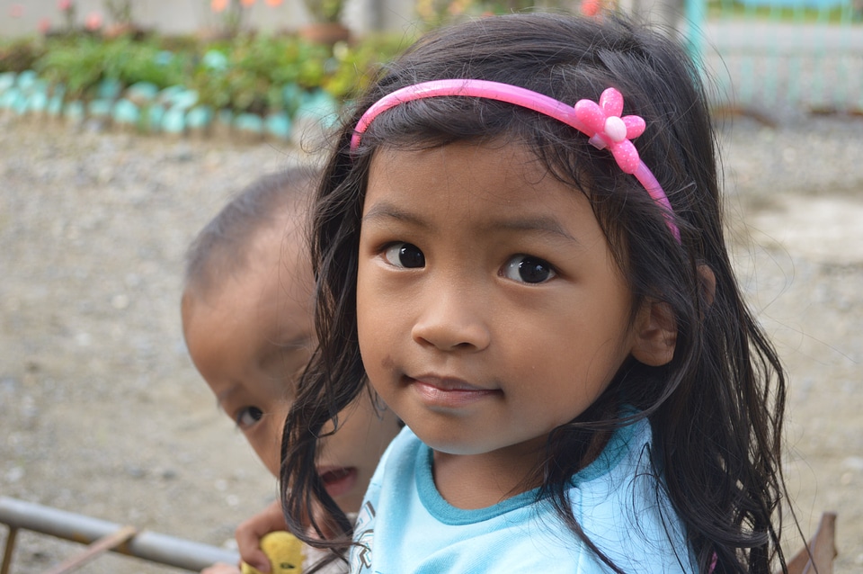 Filipinos kids kids play