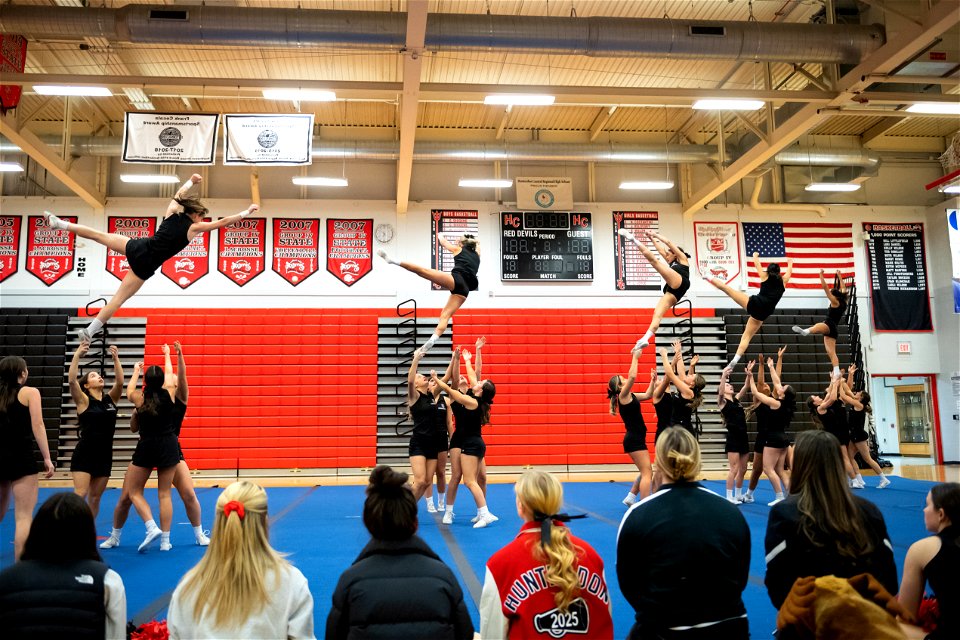 Cheer-9072