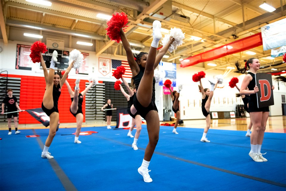 Cheer-9359