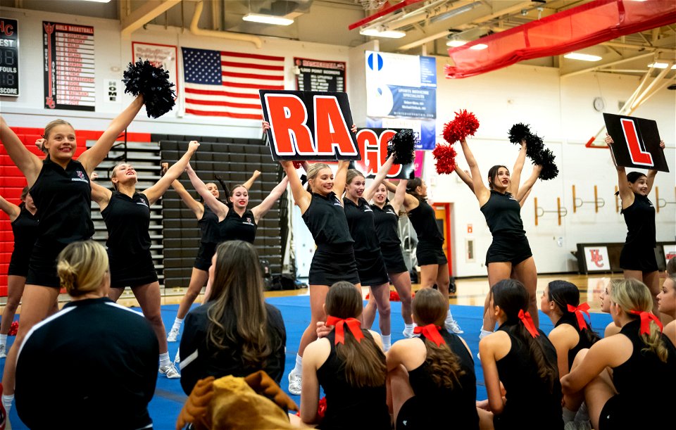 Cheer-9109