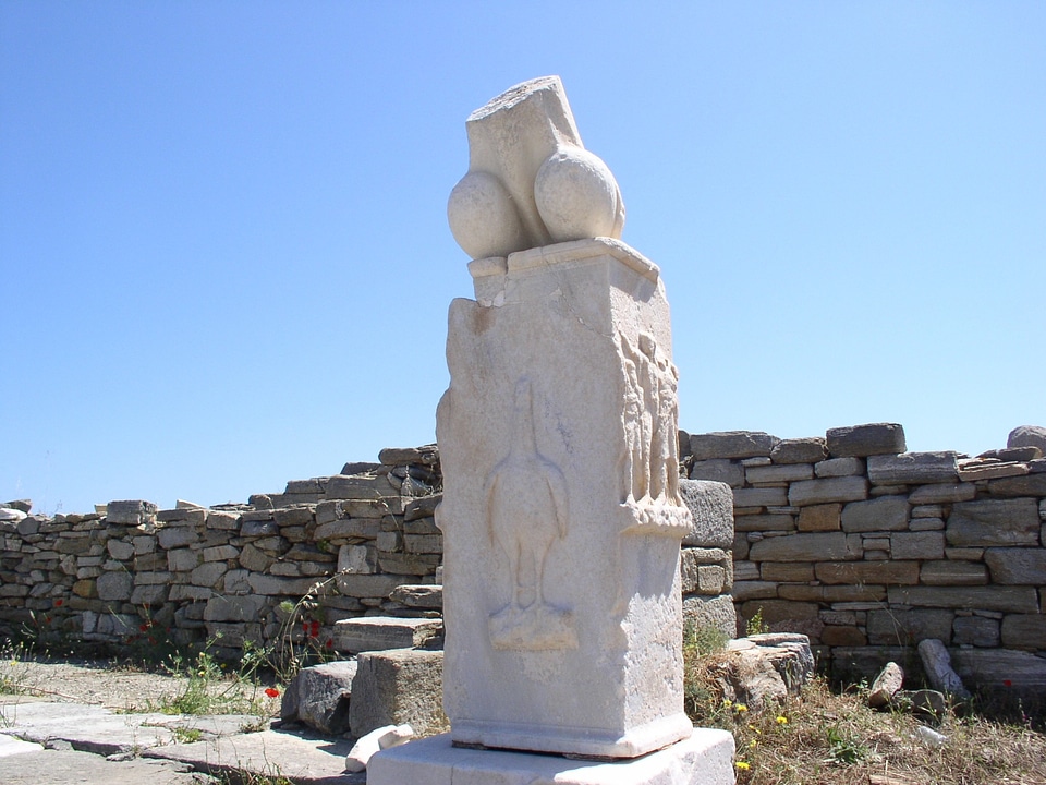 Statue unusual curiosity