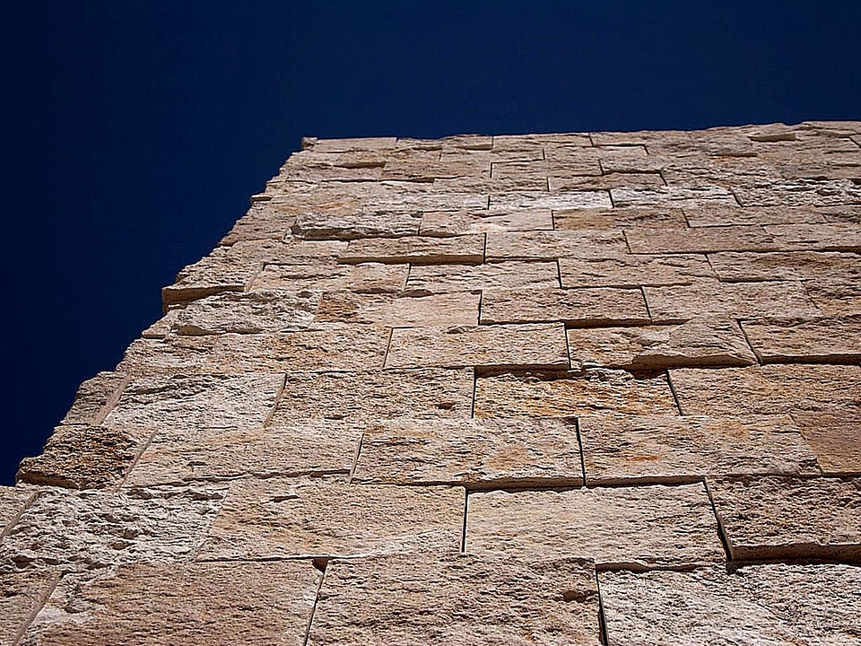 Close close-up stone