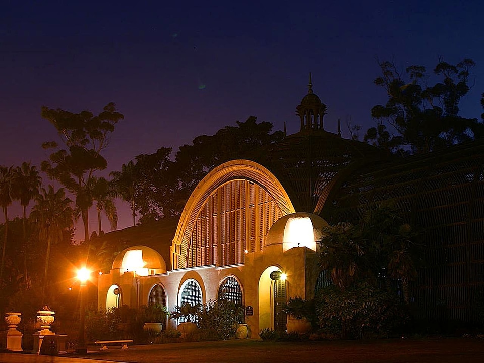 Botanic botanical building
