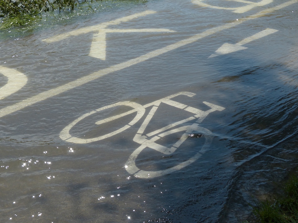 Bike bicycle path high water