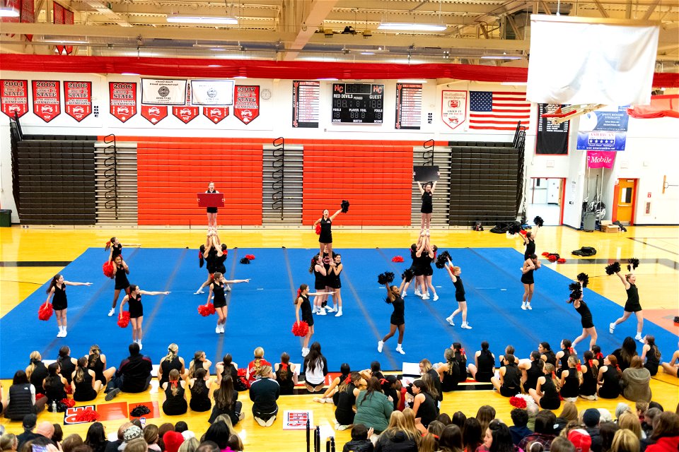 Cheer-9219