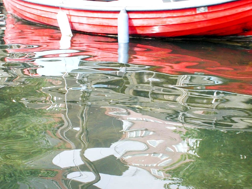 Boot little reflection