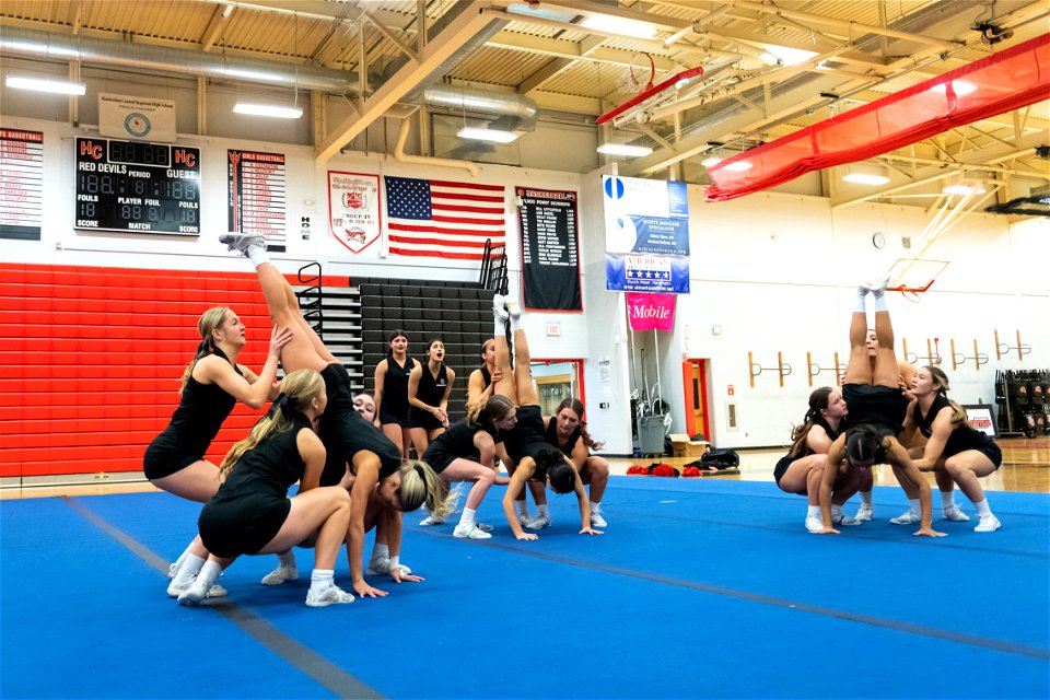 Cheer-9247