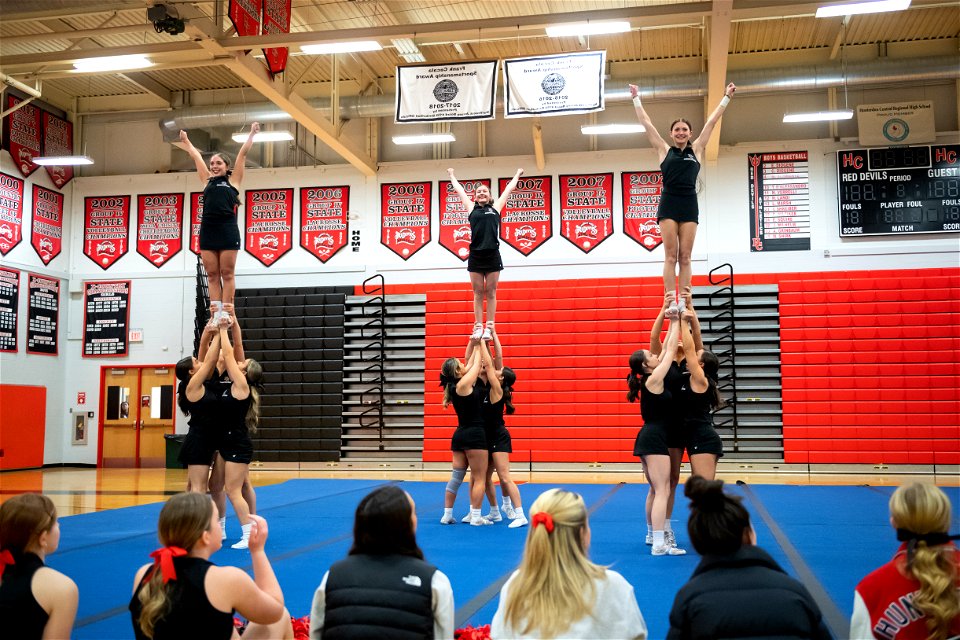 Cheer-9040