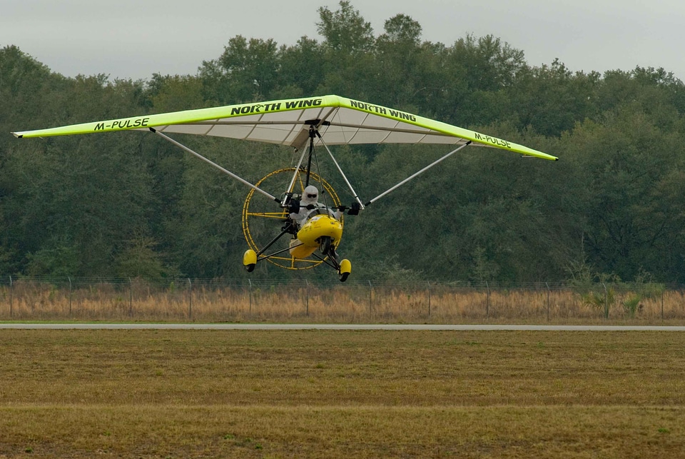 Flight hang hang glider