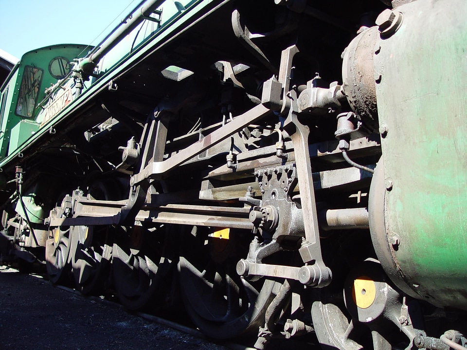 Locomotive piston steam