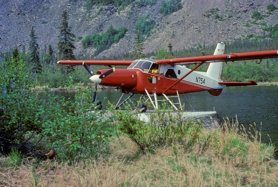 Beaver hydroaeroplane lake