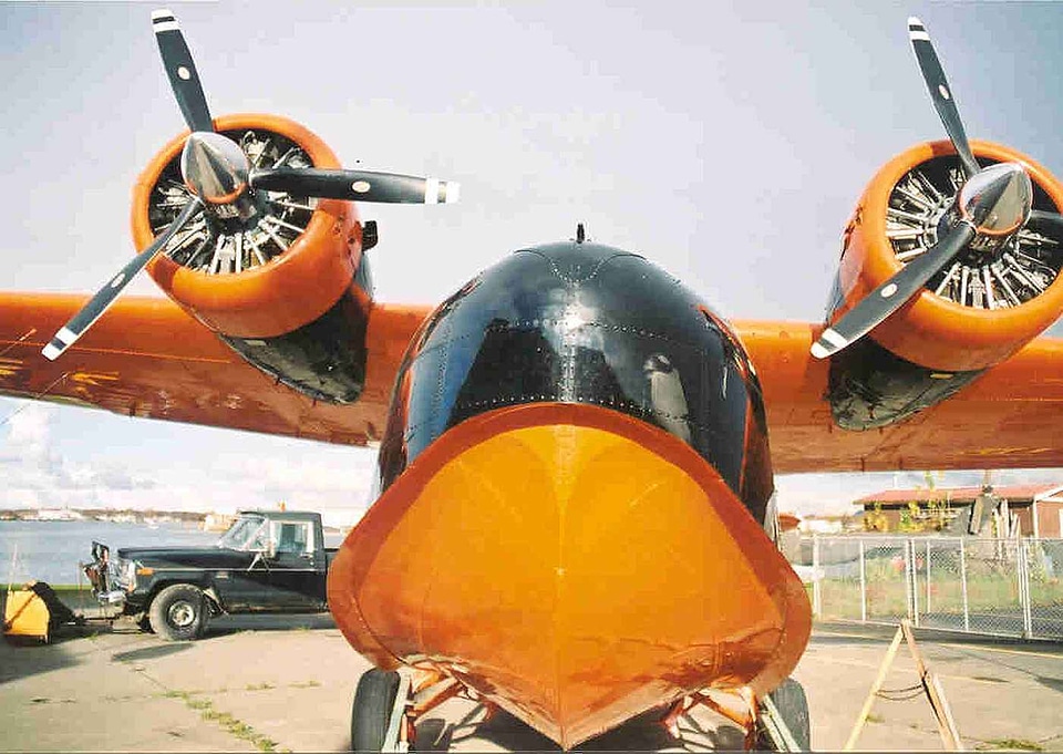 Airplane brow close