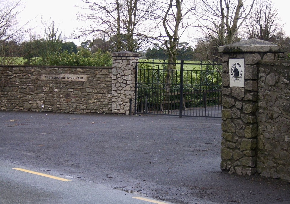 Breeding entrance labor