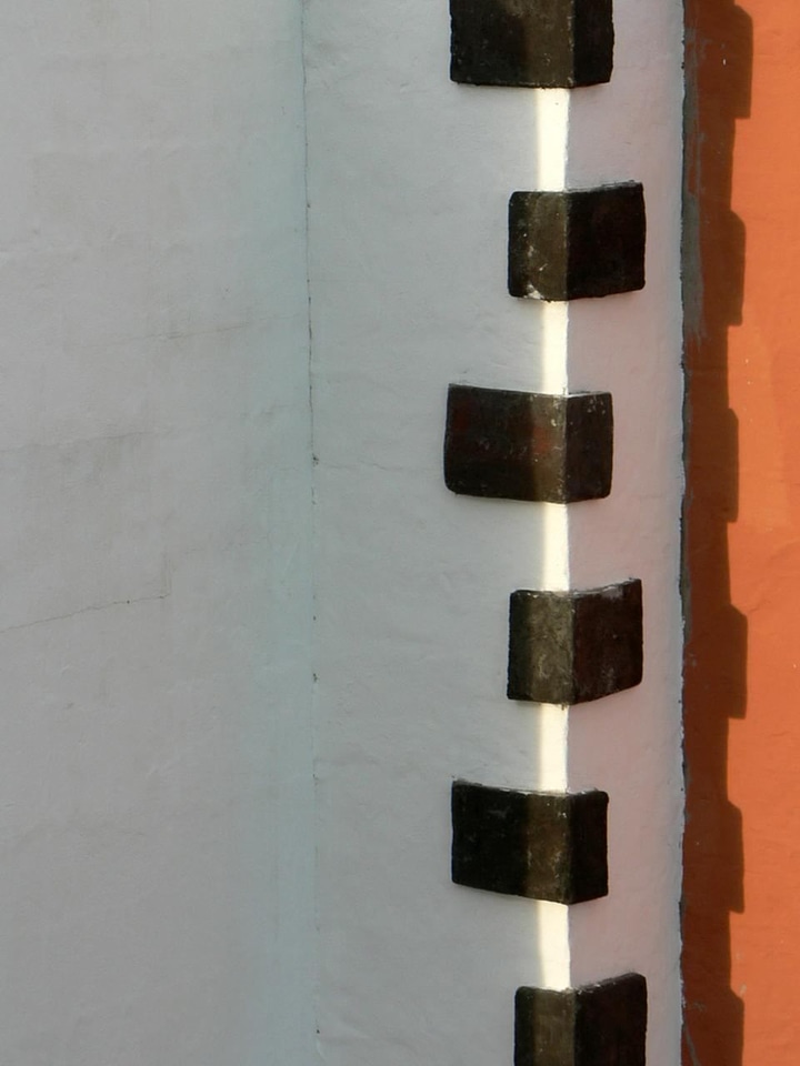 Angle black home