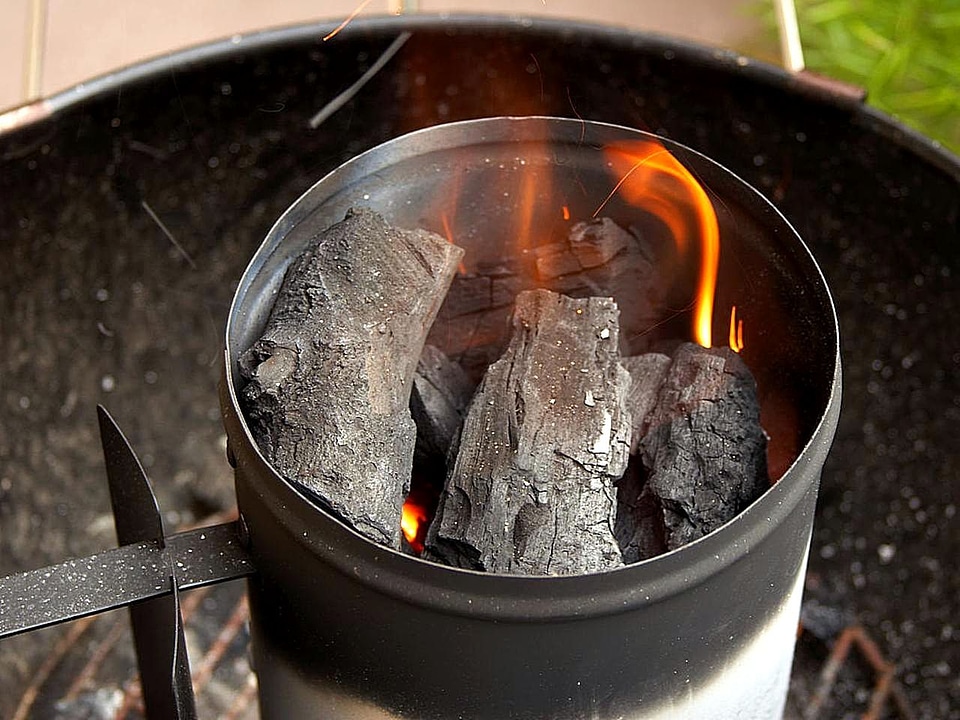 Carbon chimney starter