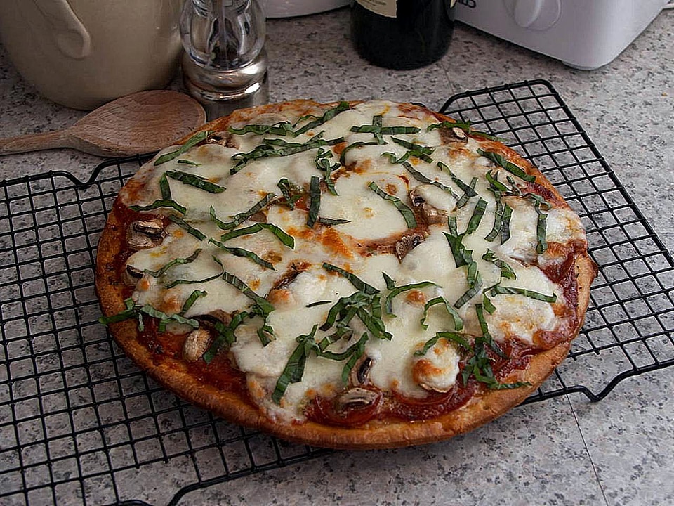 Bell Pepper pepperoni pizza pizza