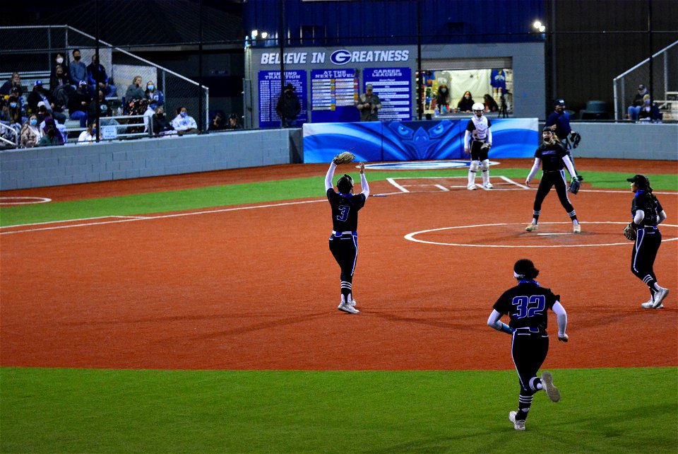 G town vs. Glenn