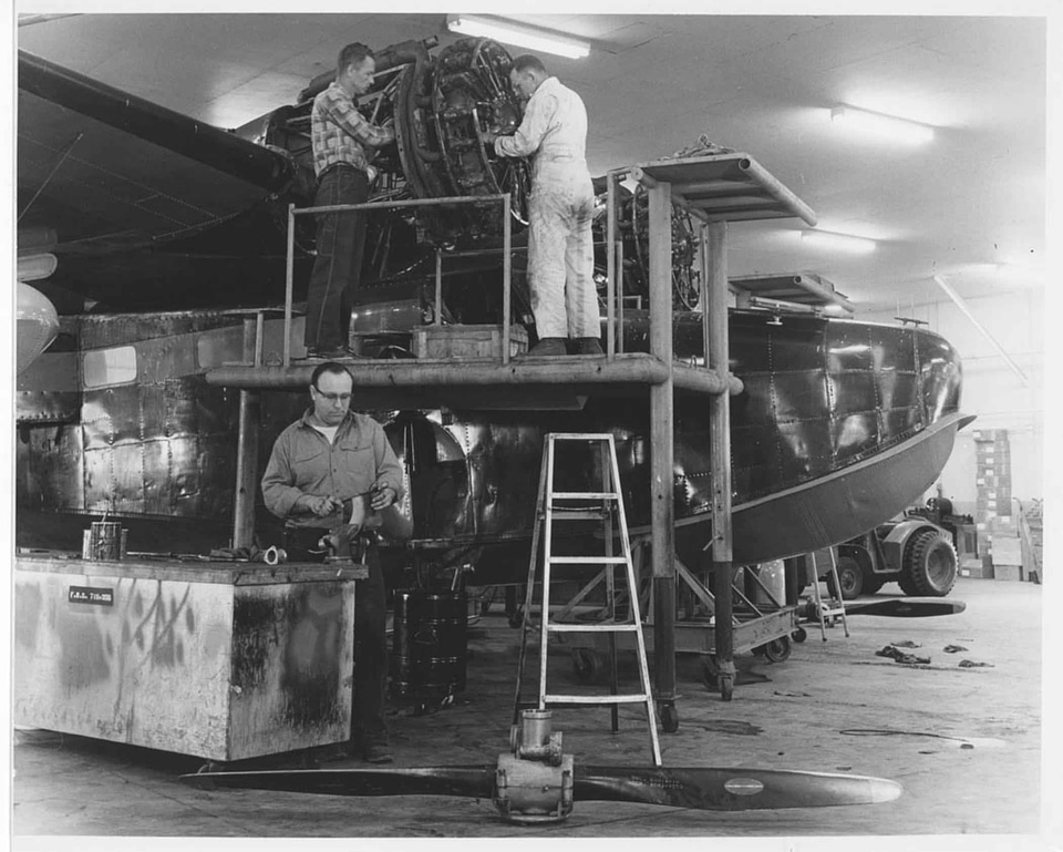 Aircraft maintenance photo