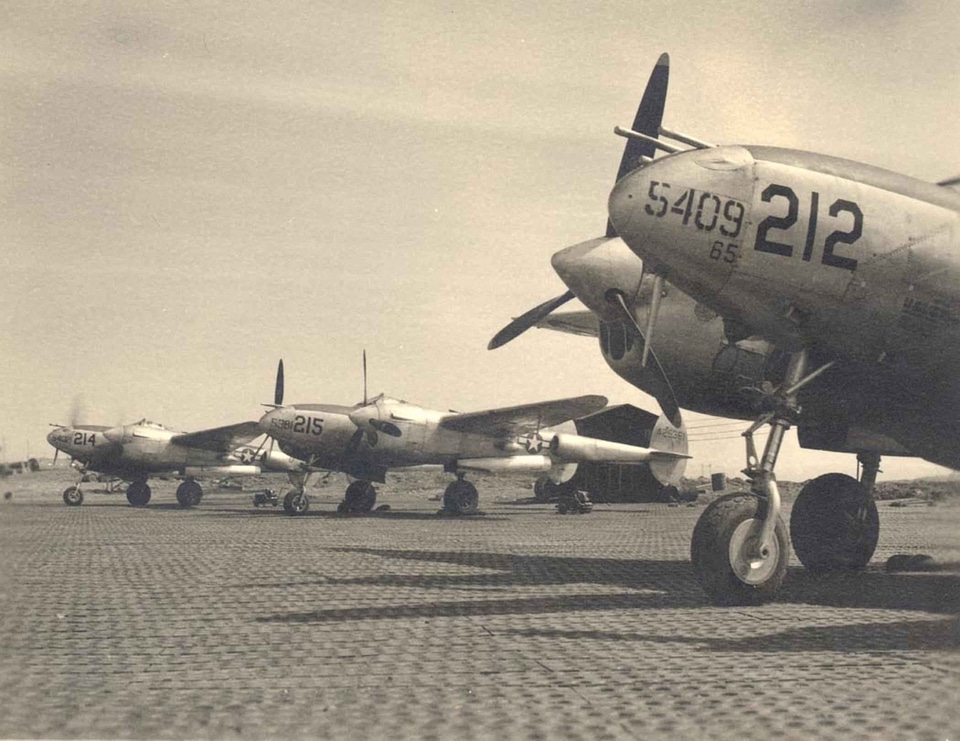 Aircraft racetrack war