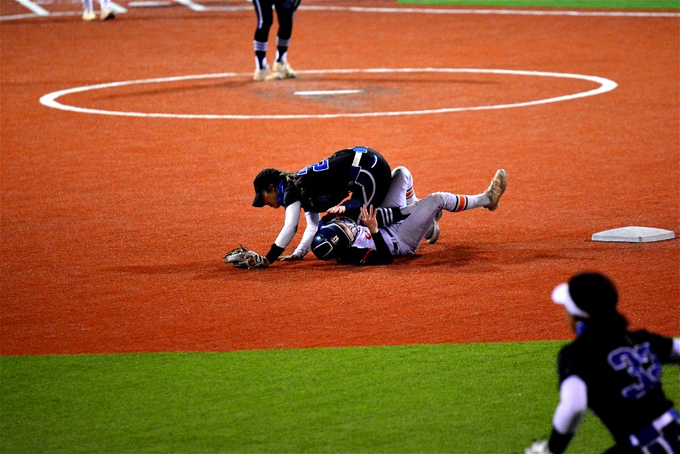 G town vs. Glenn