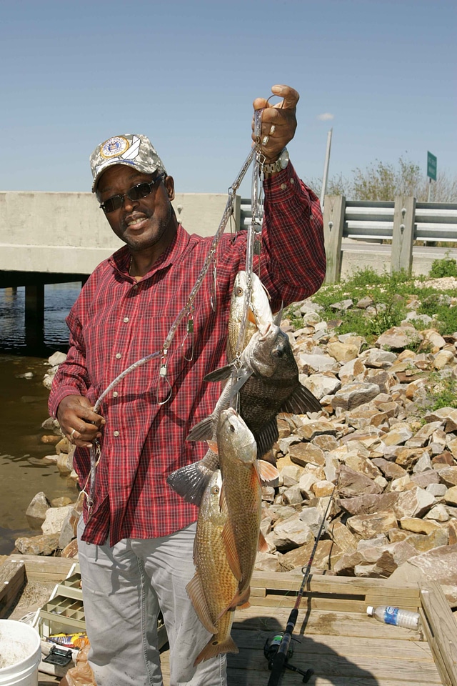 Estate fang fishery