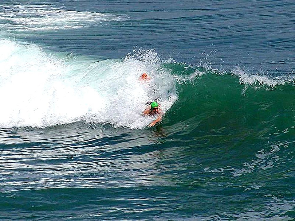 Ocean sport waves
