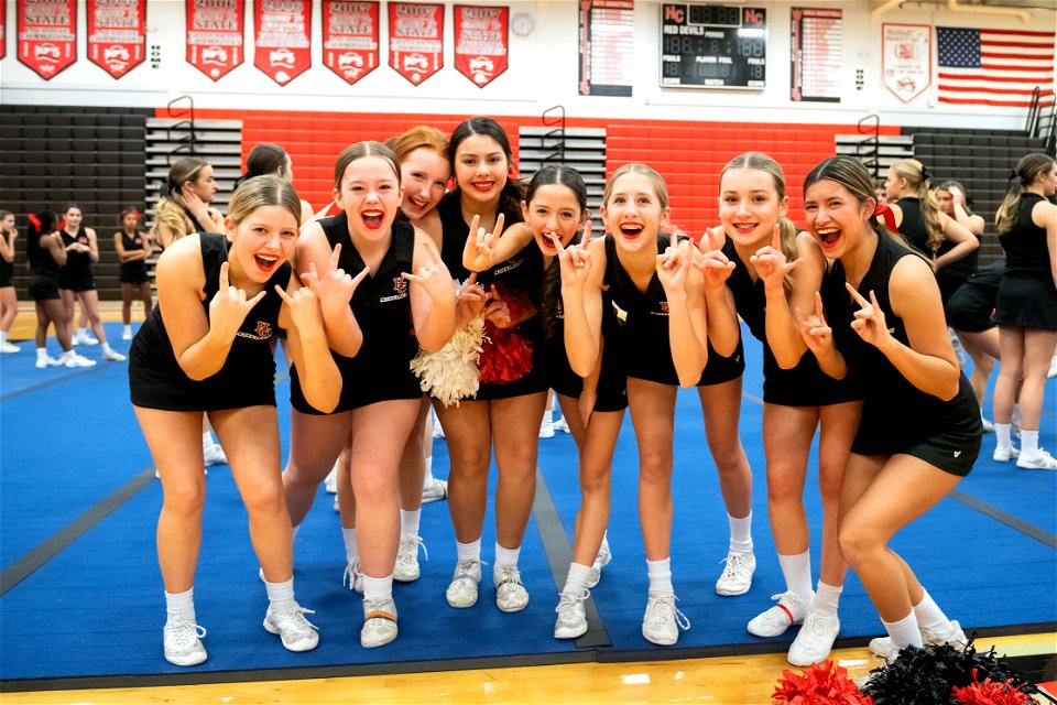Cheer-8989