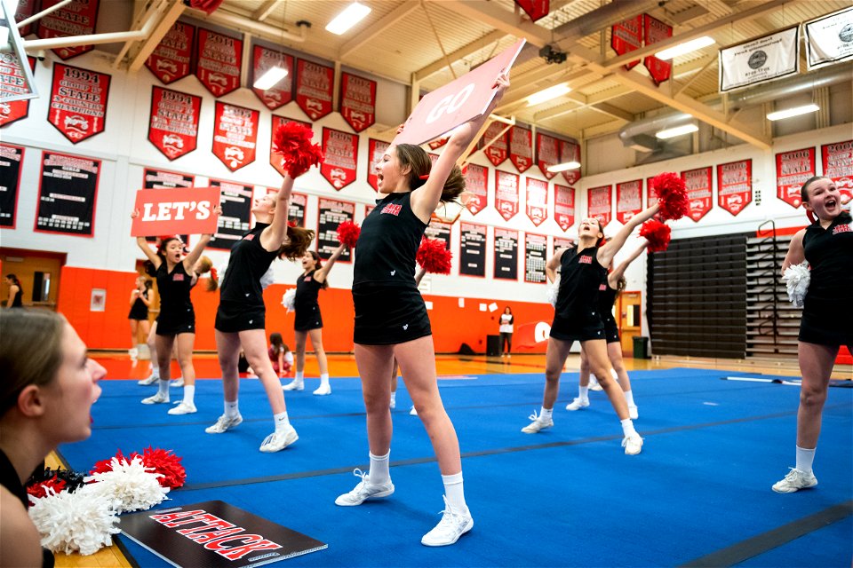Cheer-9387