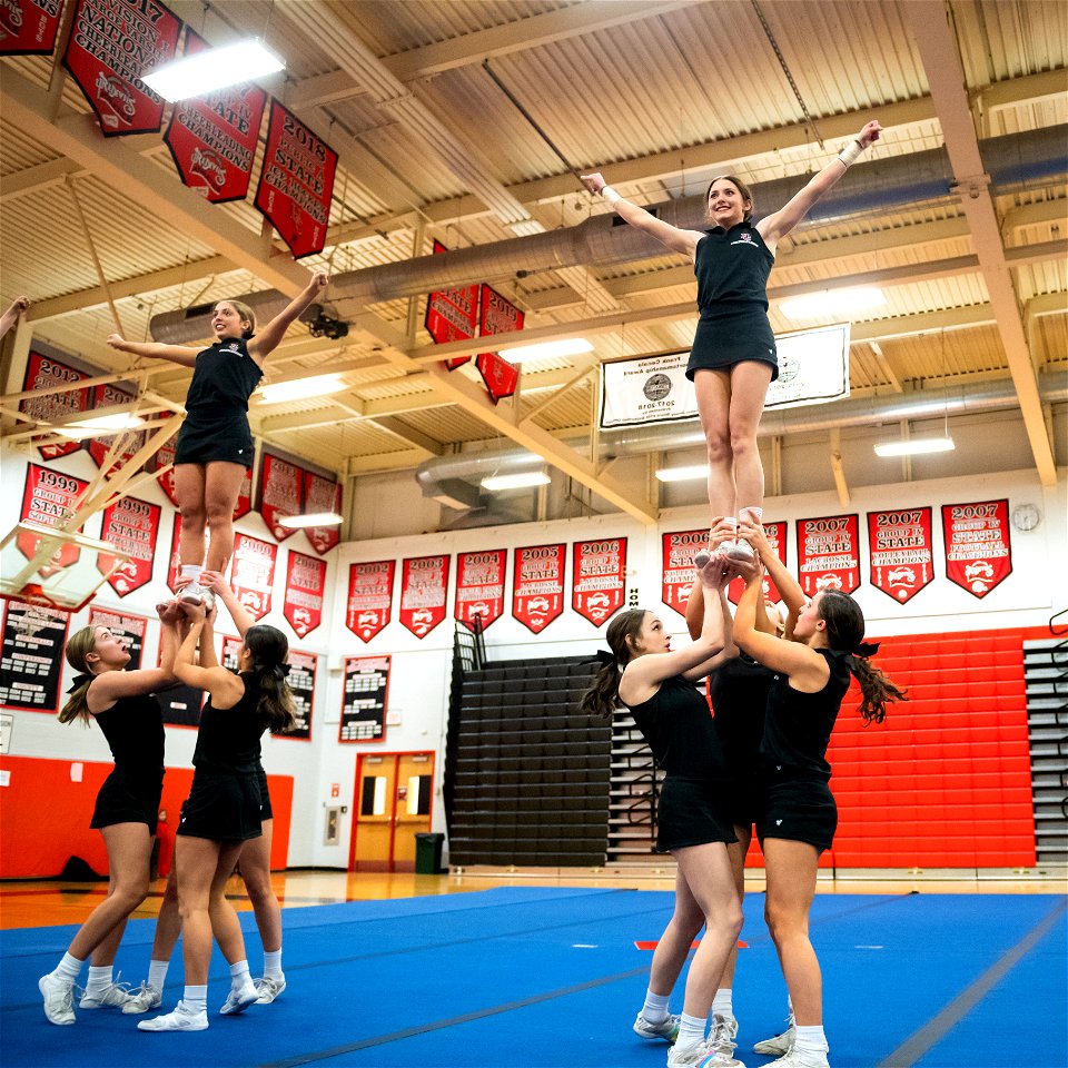 Cheer-9328