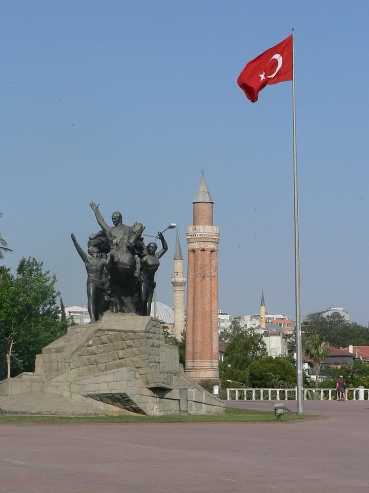 Park statue 