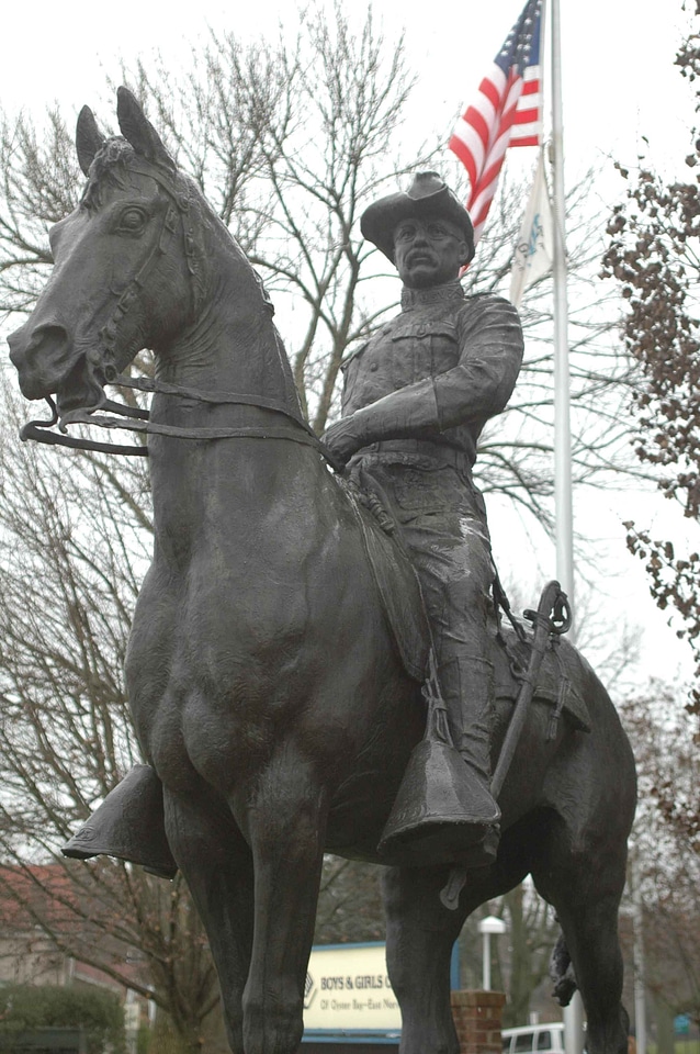 Art chairman horseback