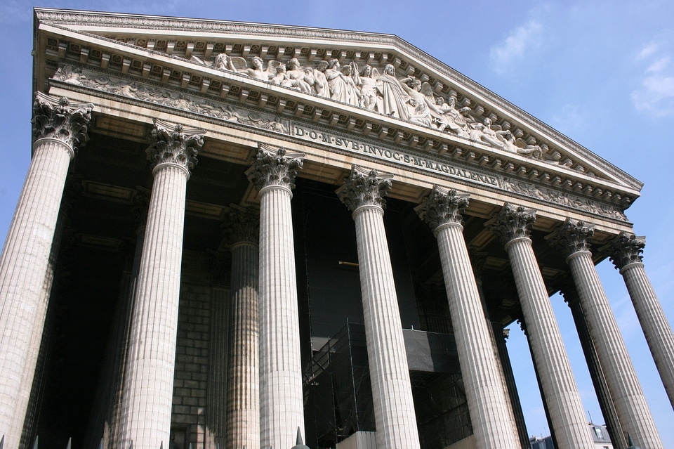Columns church paris