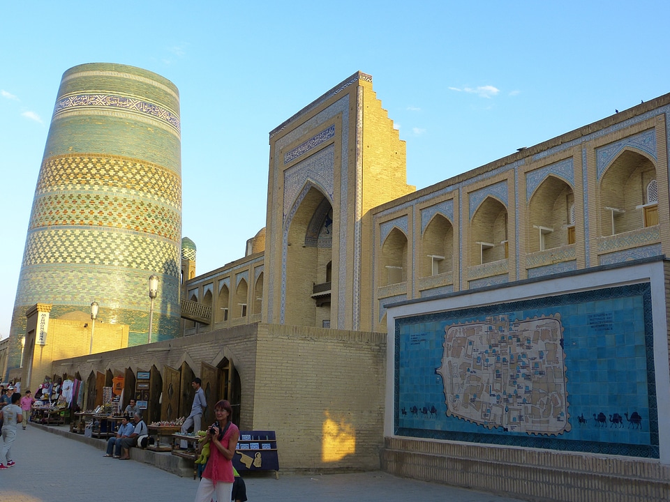 Short minaret unesco world heritage majolica