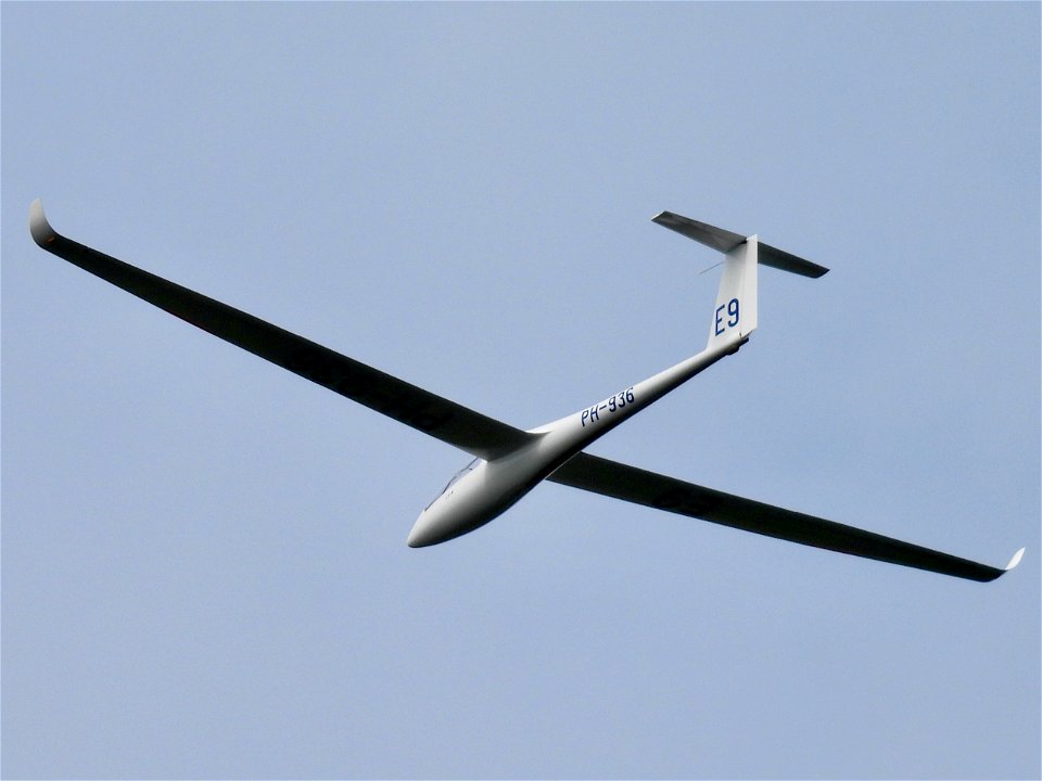 Zweefvliegtuig PH-936