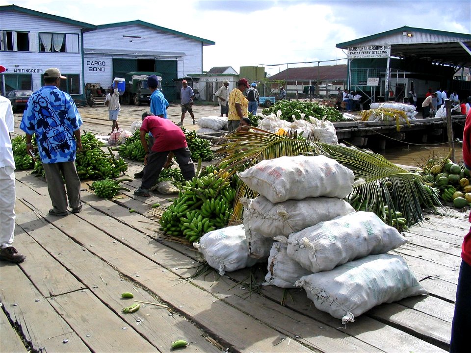 1Parika jetty - fruit