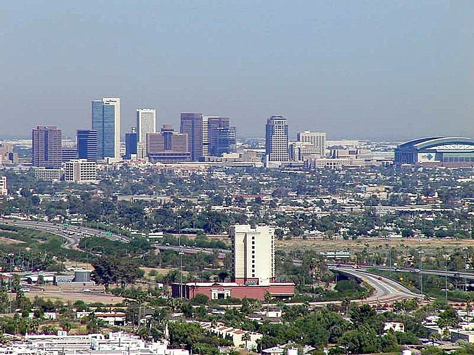Cityscape phoenix skyscraper