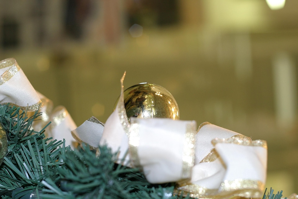 Bauble christmas ribbon