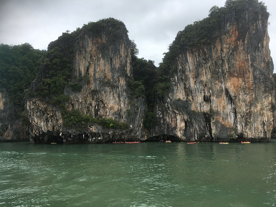 Koh Phi Phi Boat Tour in Phuket Thailand
