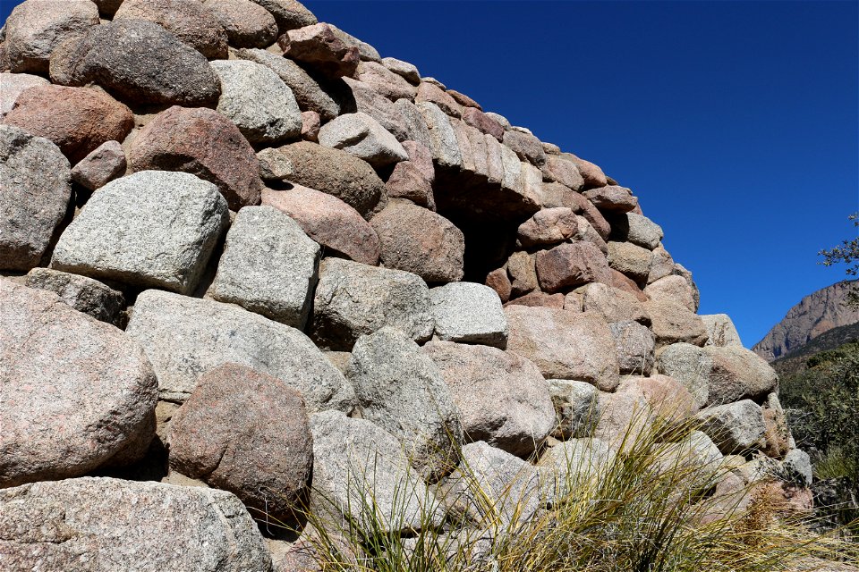 La Cueva Picnic Area