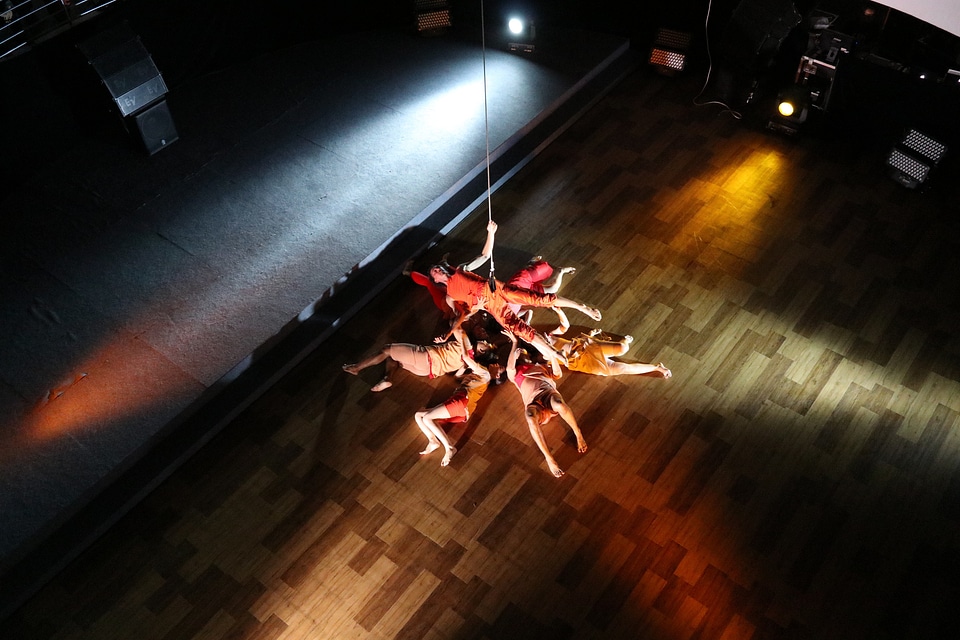Bandaloop at National Art Gallery