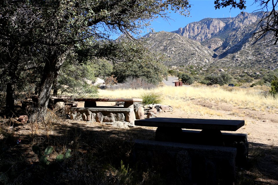 La Cueva Picnic Area