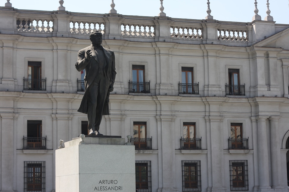 Arturo Alessandri status