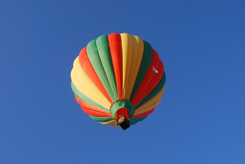 hot air balloon in blue sky