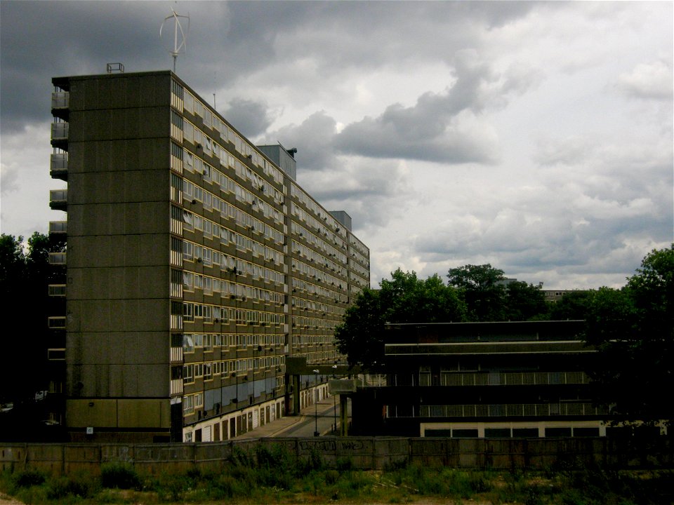 Heygate Estate - Elephant and Castle photo