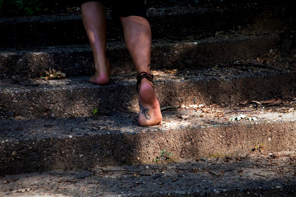 Timi's Always Barefoot