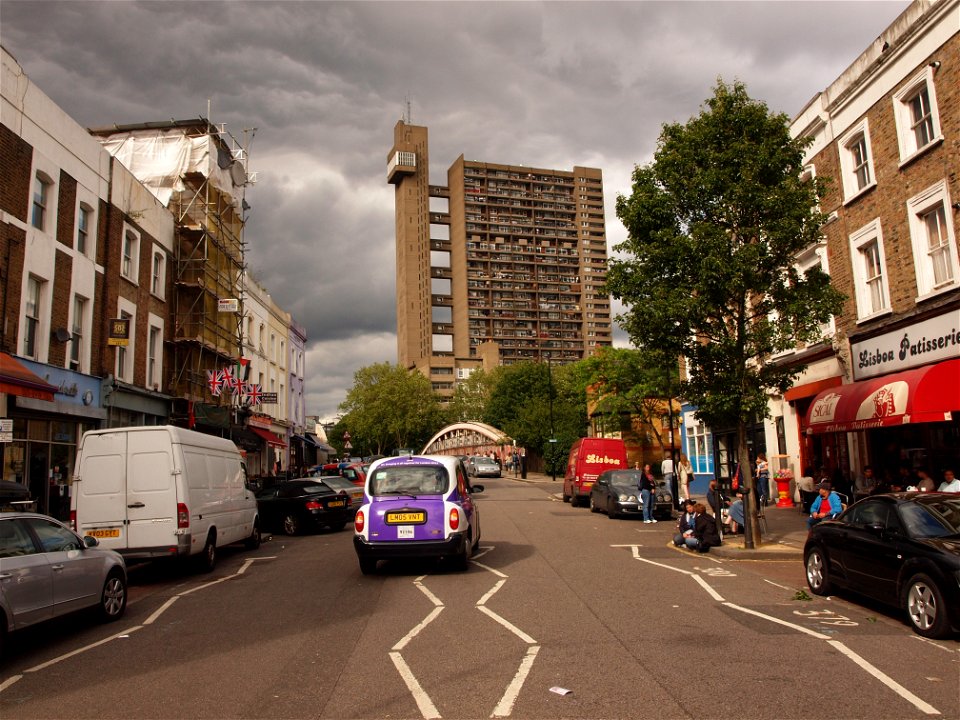 Taxi By Trellick Tower