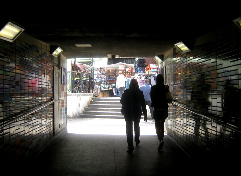 Elephant and Castle Subway photo