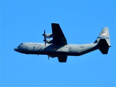 Lockheed C-130 US Air Force photo